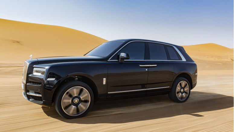 Hiring a luxury car in Dubai