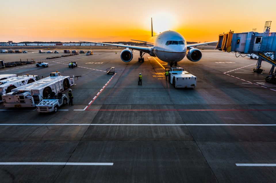 What Are the Benefits of Using Airport Transfer Services?