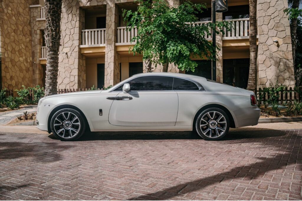 Rolls Royce wraith rent a car Dubai